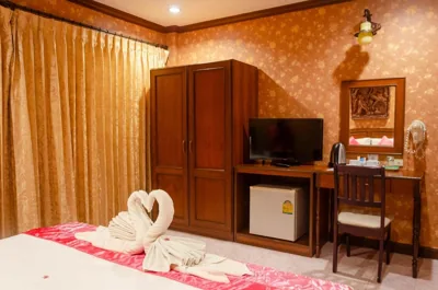 豪华双床间 — Diva Patong Hotel